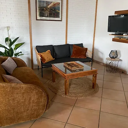 Hébergement de vacances Maison A Noirmoutier, 3 Chambres, Parking, Proche - Fr-1-823-114 *